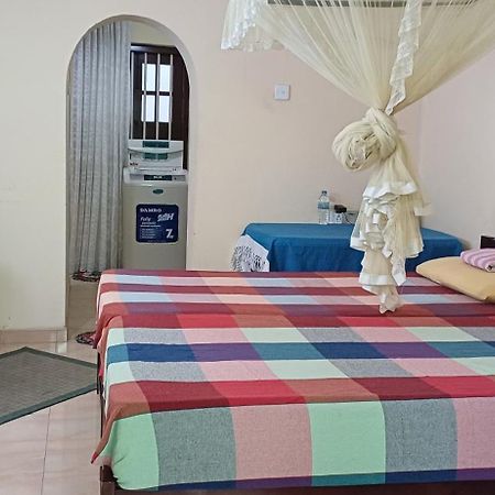 Twin Palms Hotell Mirissa Eksteriør bilde