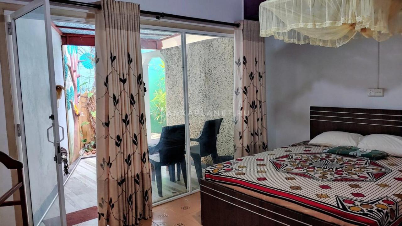 Twin Palms Hotell Mirissa Eksteriør bilde