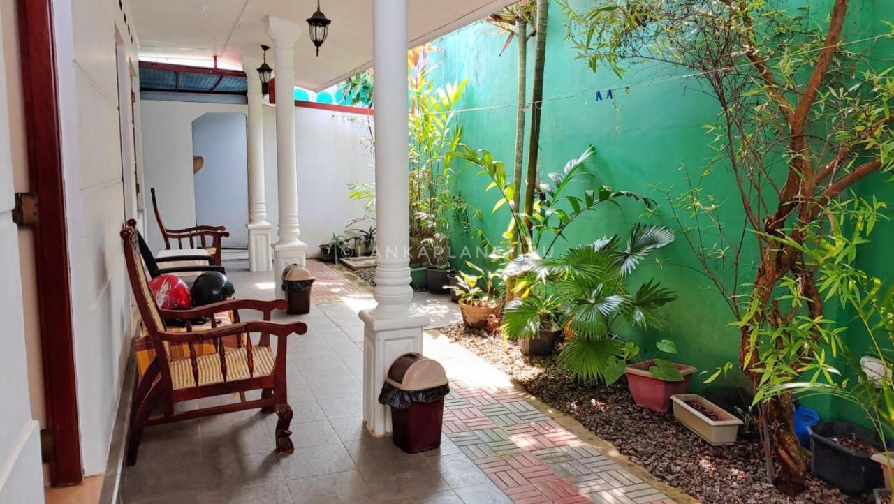 Twin Palms Hotell Mirissa Eksteriør bilde